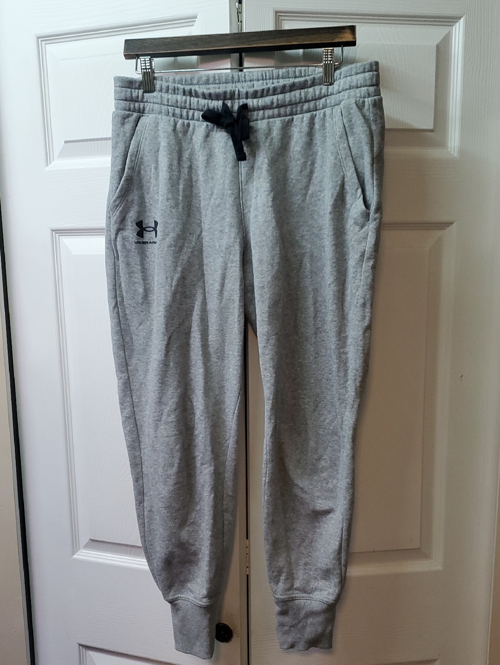 Under Armour Womans Light Gray Jogger Sweatpants with Black Drawstring